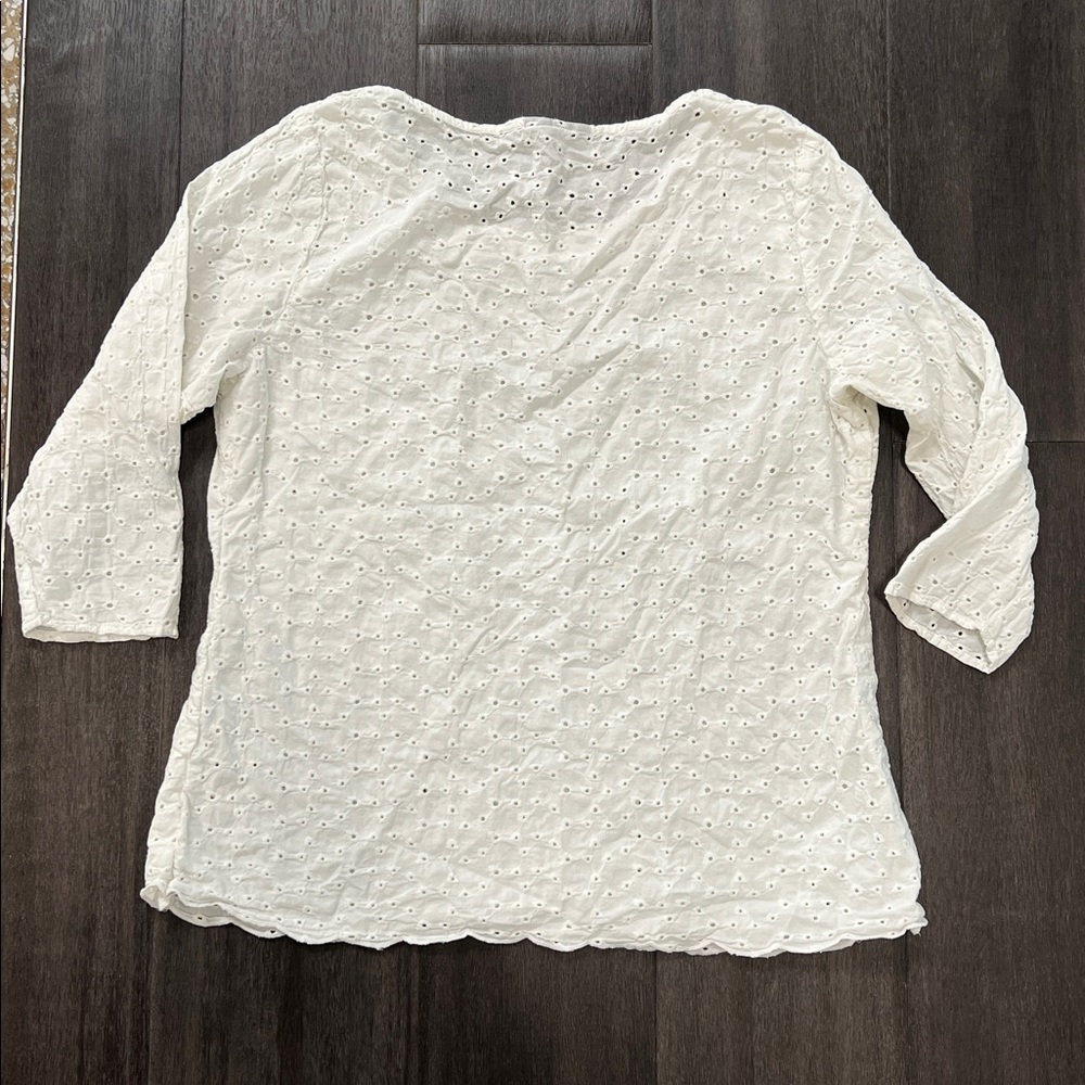 Women's White Eyelet Scoop Neck Top - Picture 4 of 4